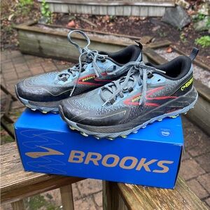 Brooks Cascadia 18 men’s size 10